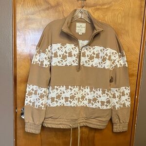 SIMPLY SOUTHERN Women’sTan Pullover. Size L.  12” Zipper. Elastic waist & cuffs